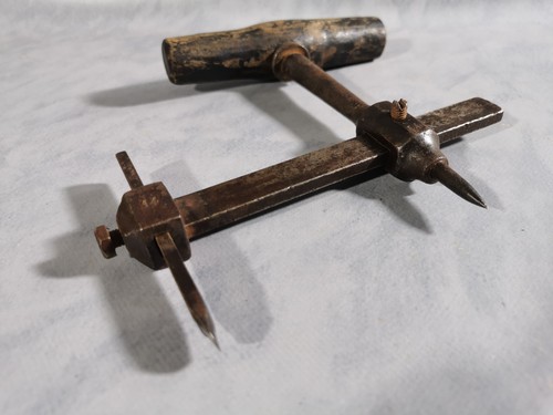 Outil ancien cordonnier - de,