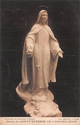 Paris statue sainte - de,