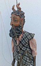 Ancienne marionnette tchèque à tringle bois sculpté représentant un Diable
