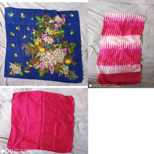 lot de 3 Carrés de soie dont