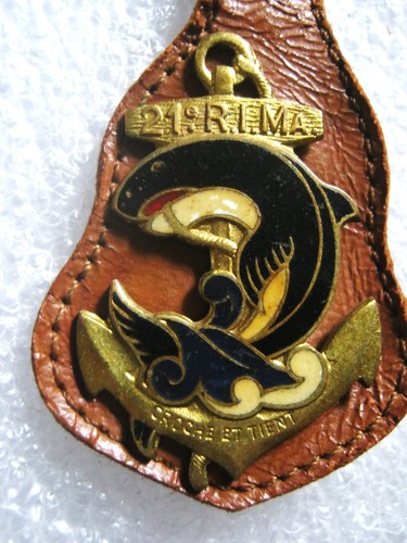 Insigne email cuir - insigne,