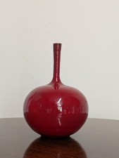 Vase boule soliflore en céramique émaillée rouge