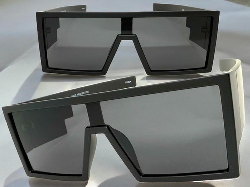 Lunettes soleil noires de - de,