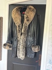 manteau GIORGIO en cuir de mouton avec fourrure En Excellent État.