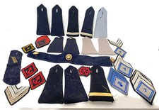 Lot médailles Insignes pattes