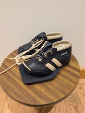 Chaussure de ski enfant vintage Nordic Norm neuve. Pointure 25