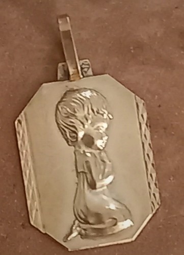 Médaille ou médaillon - 💎,