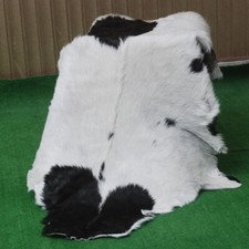 Tapis En Peau De Chèvre Noire