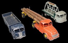3 EPAVES DINKY-TOYS - CAMIONS