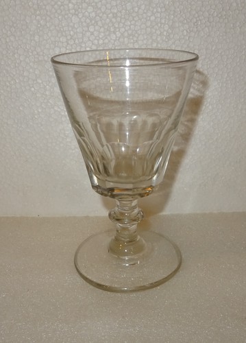 Ancien verre a - verre, eau