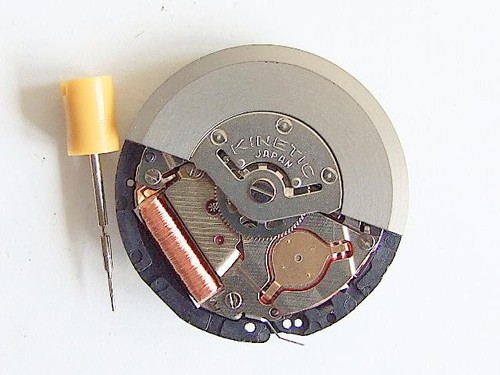Seiko 5m62a kinetic watch - seiko,