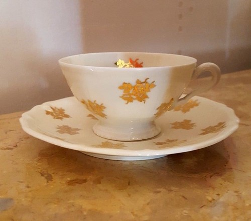 Tasse sous - sous,