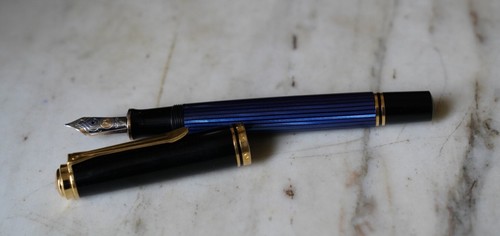 Magnifique stylo plume - plume, pelikan