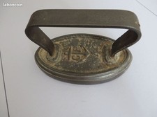 Ancien Fer à repasser C F 4