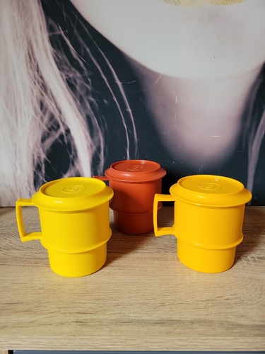 Tupperware lot tasses à - de, 3