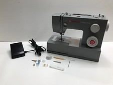 Singer Heavy Duty 4432 Machine