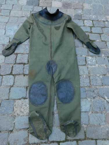 Combinaison scaphandrier - combinaison,