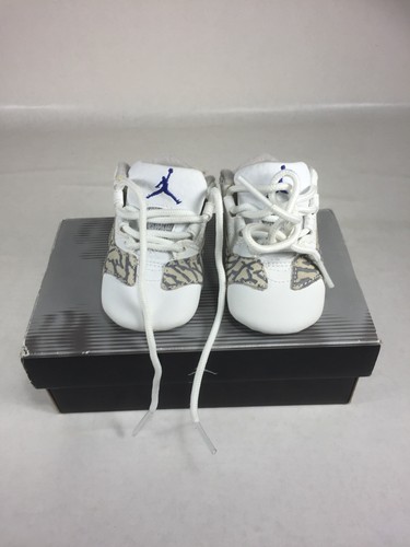 First jordan retro low size - first,