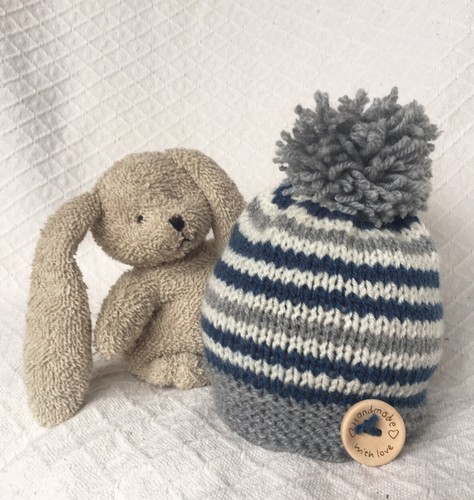 Chapeau bobble bébé - , tricoté