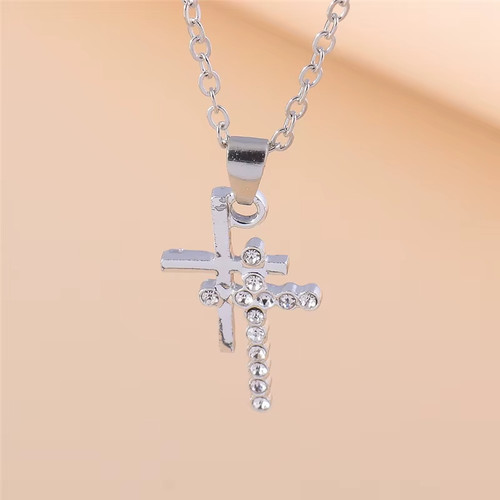 Collier chaîne croix - , en