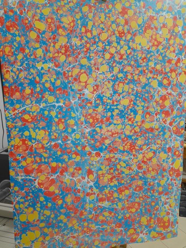 Papier marbré cuve de - à,