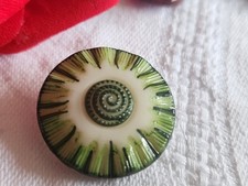 Bouton ancien en verre blanc vert émaillé 2,3 cm année 20/30 ref 2870