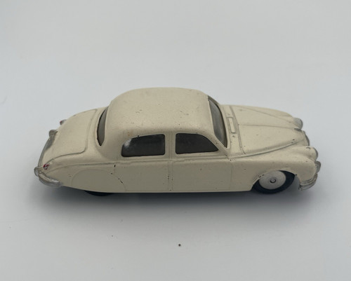 Corgi toys jaguar 4 litre - corgi,