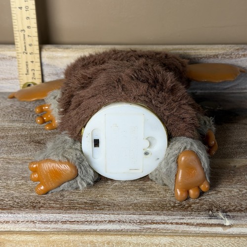 Neca gremlins gizmo plush - gremlins,