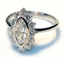 MAGNIFIQUE BAGUE OR 18 CARATS - DIAMANT MARQUISE 0.75 CARAT - 3.35 G