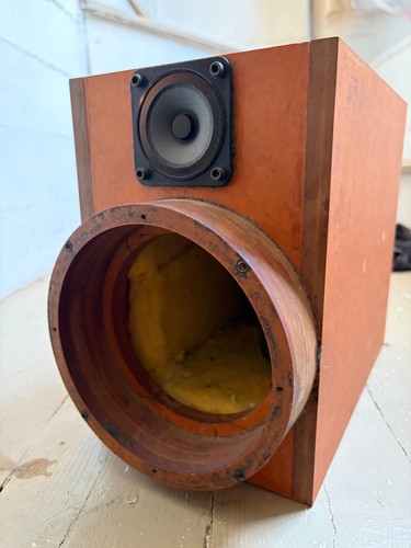 Sequerra prototype speaker