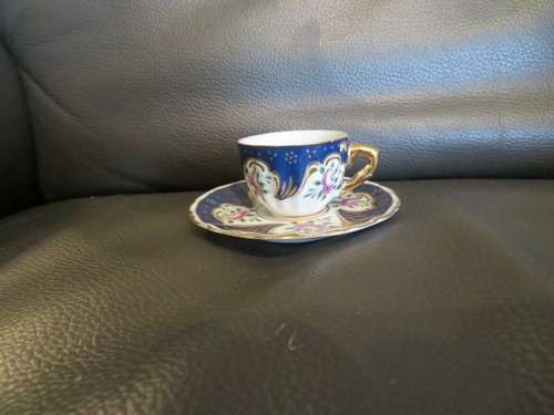 Tasse miniature porcelaine - en,