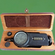 Ancien compte tour mécanique probator dans sa boîte vintage