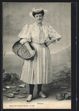 CPA Sablaise, femme en costume