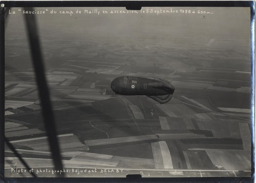 Dirigeable avion pilote - dirigeable,