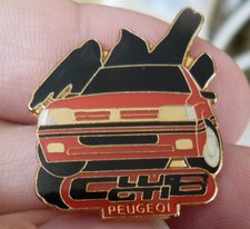 BEAU PIN'S VOITURE PEUGEOT 205 CLUB GTI ROUGE 