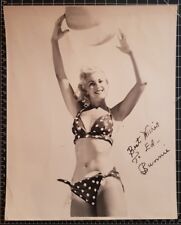 Photo Vintage Bunny Yeager Signée Tampon Photographe Sam Morrow Pin-up Art Nue