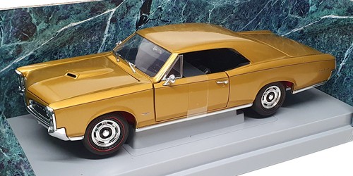 Ertl scale diecast 7291 - 1/18,