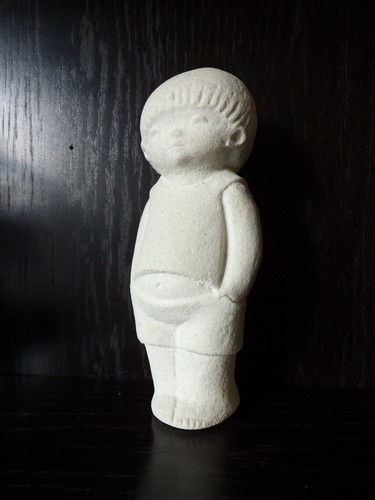 FIGURINE
