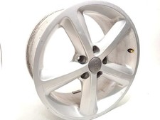 8E0601025AQ RIM / 6757610 FOR