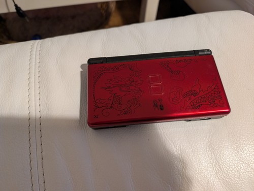 Red dragon nintendo lite - red,