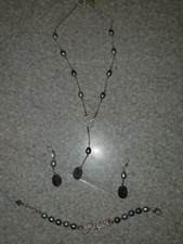 Parure GUESS collier boucles d'oreilles bracelet EXCELLENT ETAT