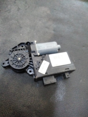 Moteur lève vitre avant droit - lève,