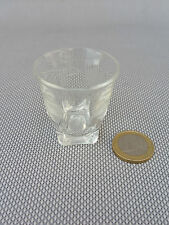 1 petit verre ancien à