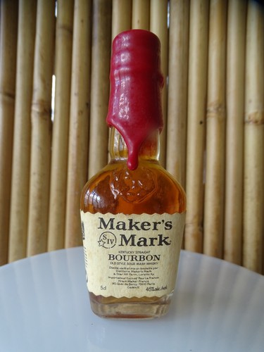 Mignonnette maker mark - maker's,