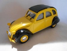 CITROËN 2CV DOLLY JAUNE ET