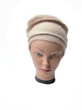 Superbe bonnet   de la marque