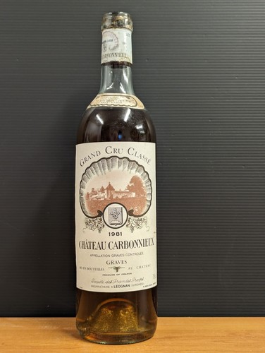 Chateau carbonnieux 1981 - chateau,