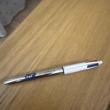 STYLO PUBLICITAIRE BIC 4 COULEURS NF HABITAT nf-habitat.fr