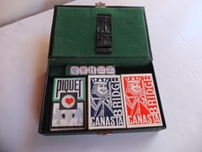 Ancien coffrets de jeux de cartes.Bridge,canasta .Avec des de poker.