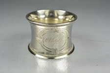 rond de serviette en argent